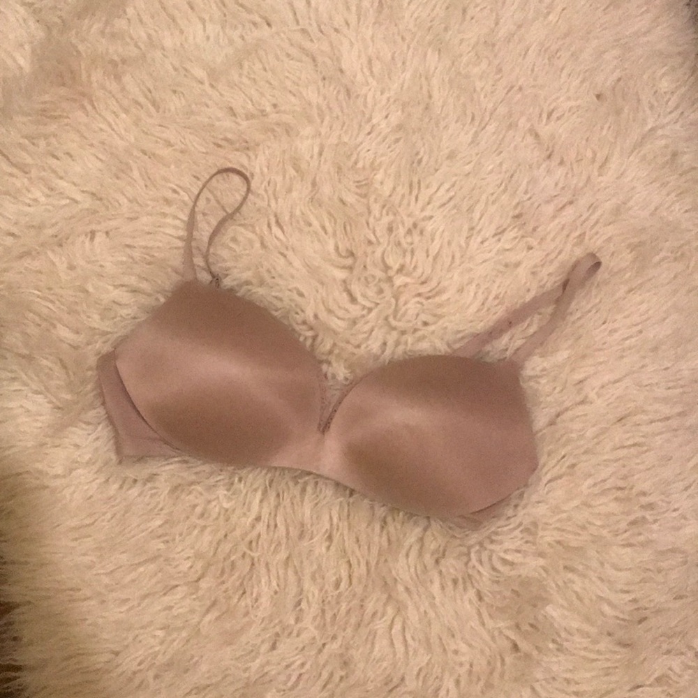 Victoria’s Secret Nude Bra Sz 36C